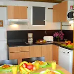 Lagrange Vacances Port Lalande 2*