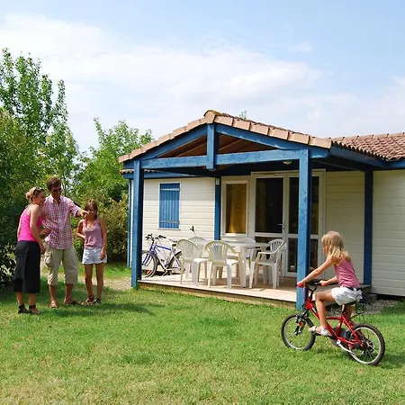 Lagrange Port Lalande Prázdninový areál Castelmoron-sur-Lot