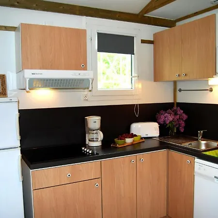 Lagrange Grand Bleu - Port Lalande Semesterpark Castelmoron-sur-Lot