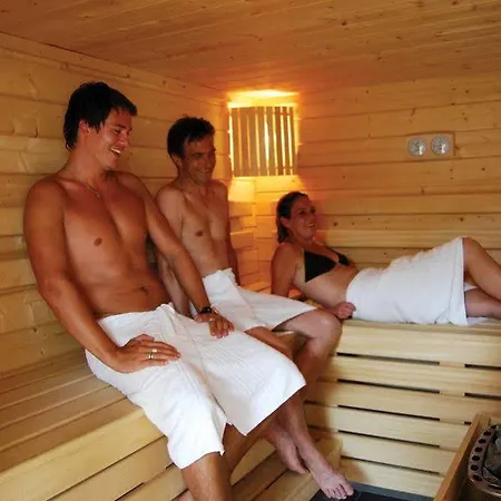 Semesterpark Lagrange Grand Bleu - Port Lalande