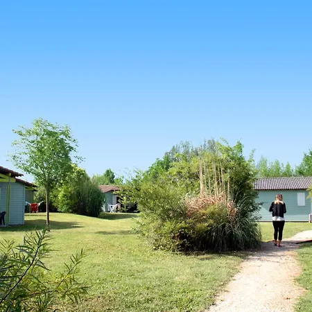 Lagrange Grand Bleu - Port Lalande 2* Castelmoron-sur-Lot